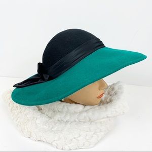 Vintage designed by Sylvia New York wool bow hat